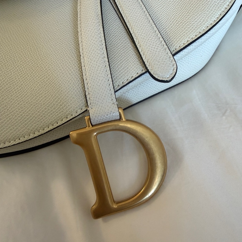 Dior Medium white saddle bag with strap - Picture 6 of 16